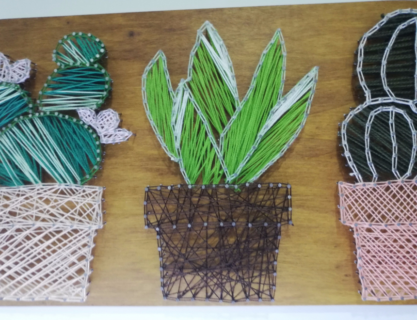 Cuadro de Cactus realizado con hilos